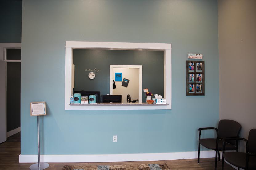 Kinetic edge physical therapy Newton front desk