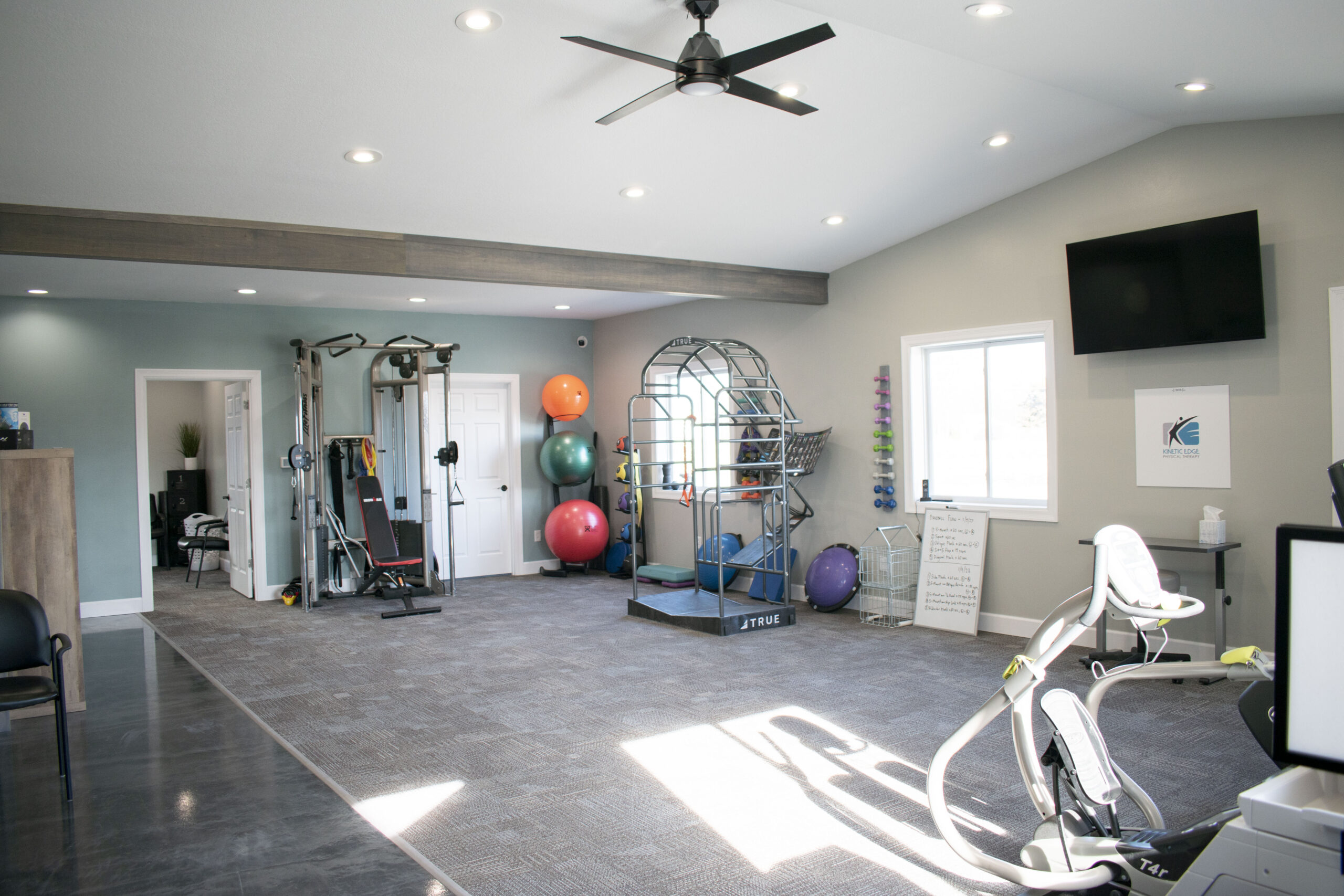 kinetic edge physical therapy Albia facilities 1